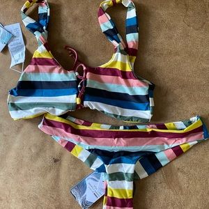 Volcom bikini NWT